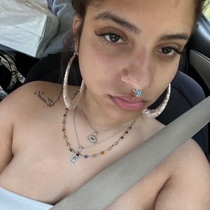 Meet your Posher, Mia